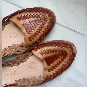Like-new Huarache Sandals